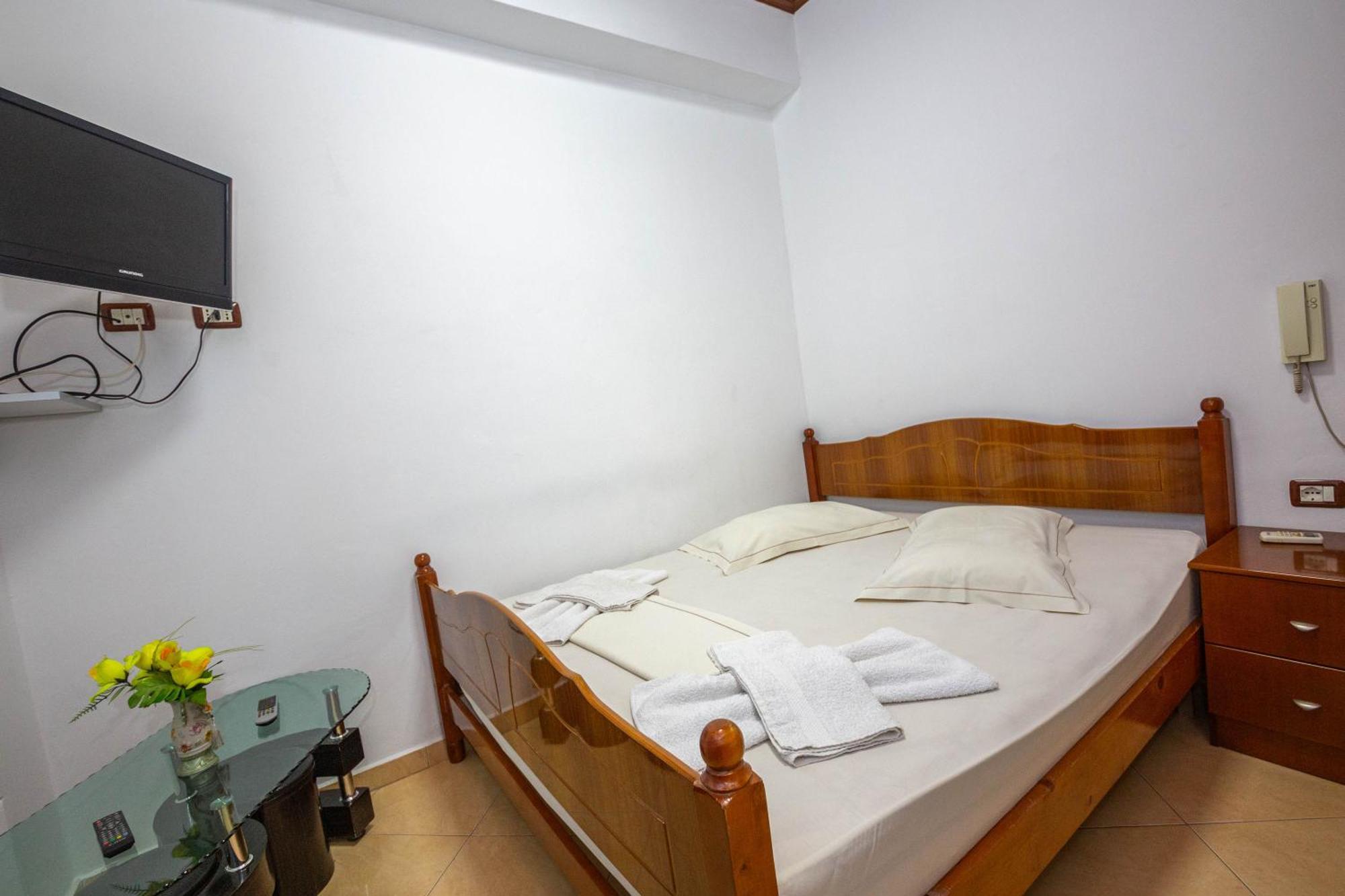 Hotel Shpella Berat Exterior photo