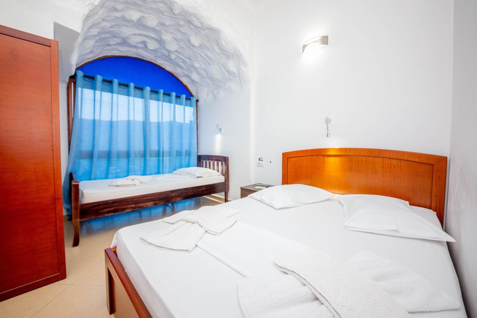 Hotel Shpella Berat Exterior photo